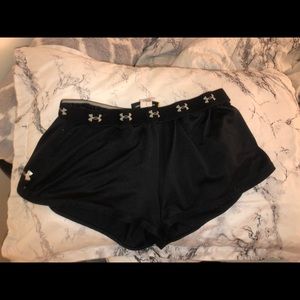Under Armour black shorts